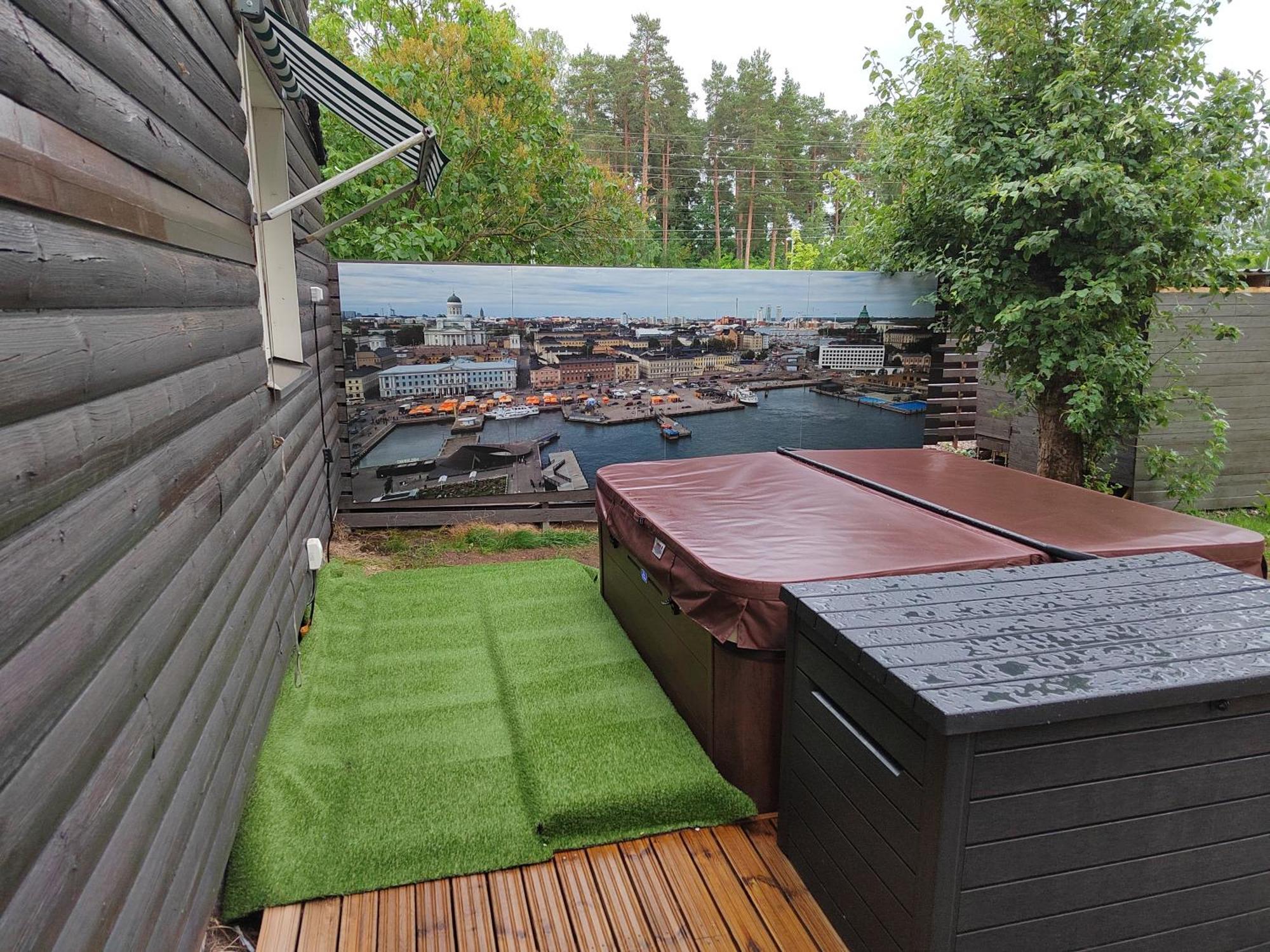 Relax & Recharge - A Unique Suite With A Touch Of Luxury - Hot Tub And Sauna Inspired Decor #Not A Real Sauna# Easy City Access - Direct Train 15 Min To City Хельсинки Экстерьер фото