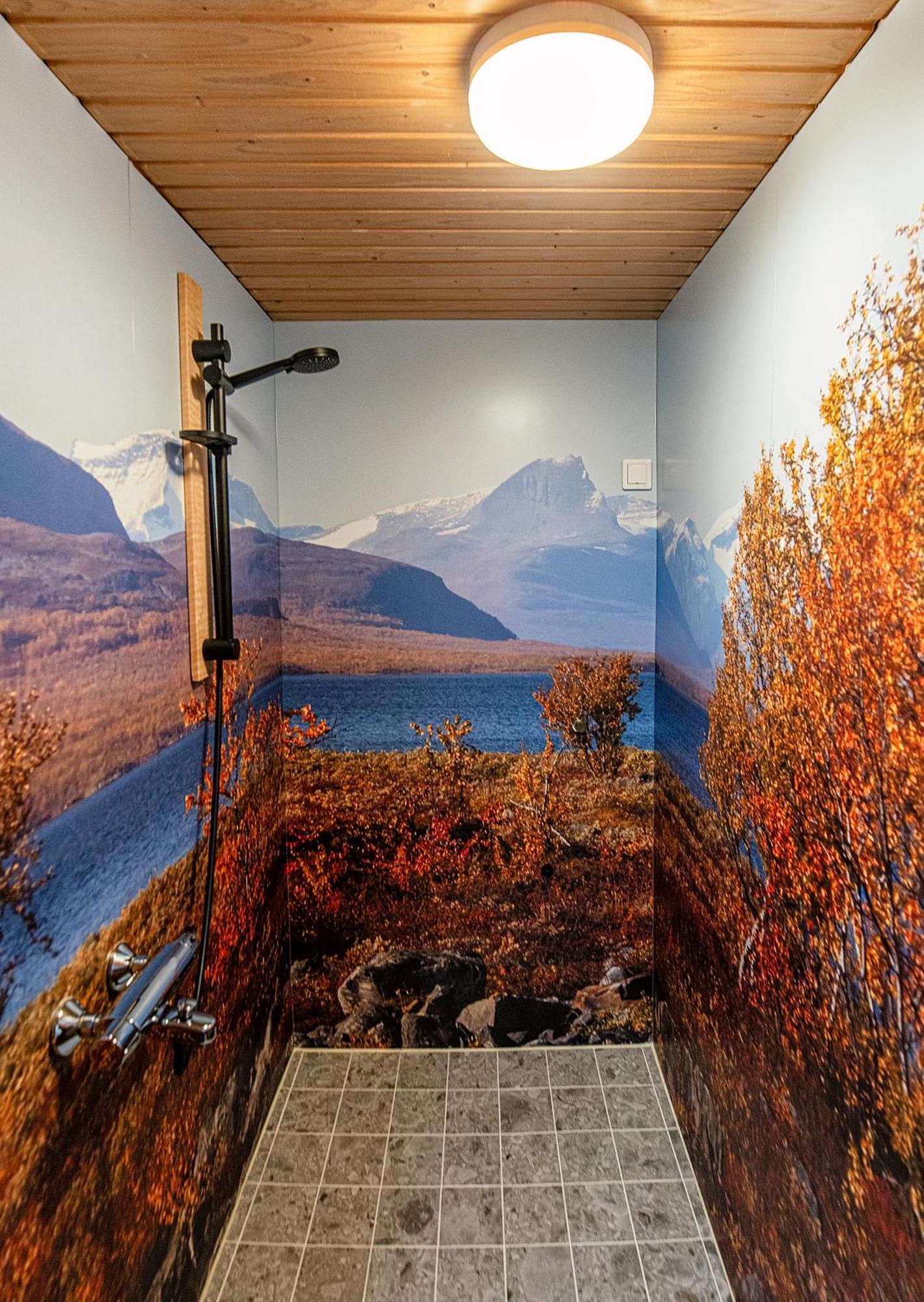 Relax & Recharge - A Unique Suite With A Touch Of Luxury - Hot Tub And Sauna Inspired Decor #Not A Real Sauna# Easy City Access - Direct Train 15 Min To City Хельсинки Экстерьер фото